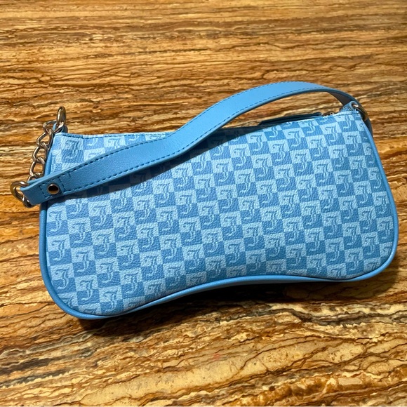 Juicy Couture - Picture 9 of 17